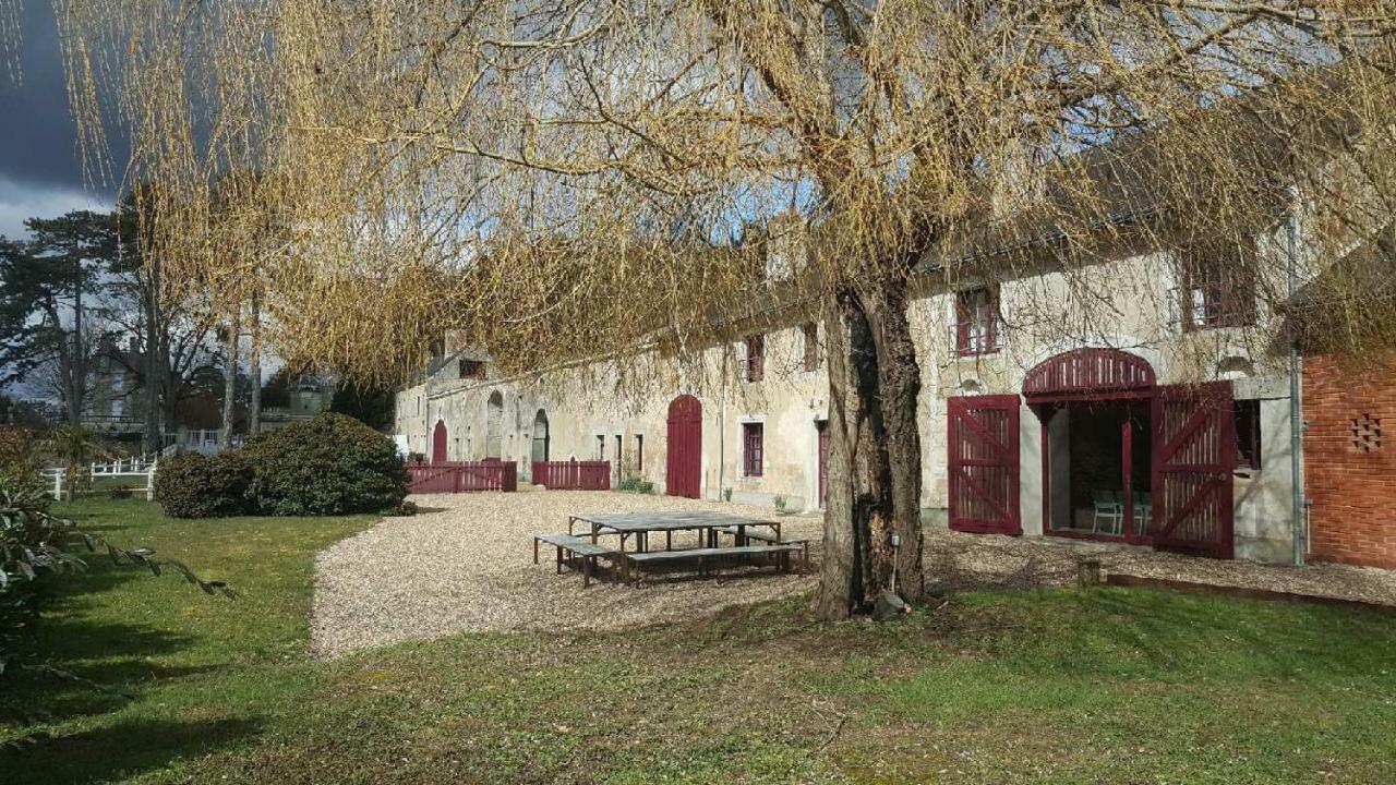 Gite Familial Chateau La Roche Racan Saint-Paterne-Racan Esterno foto